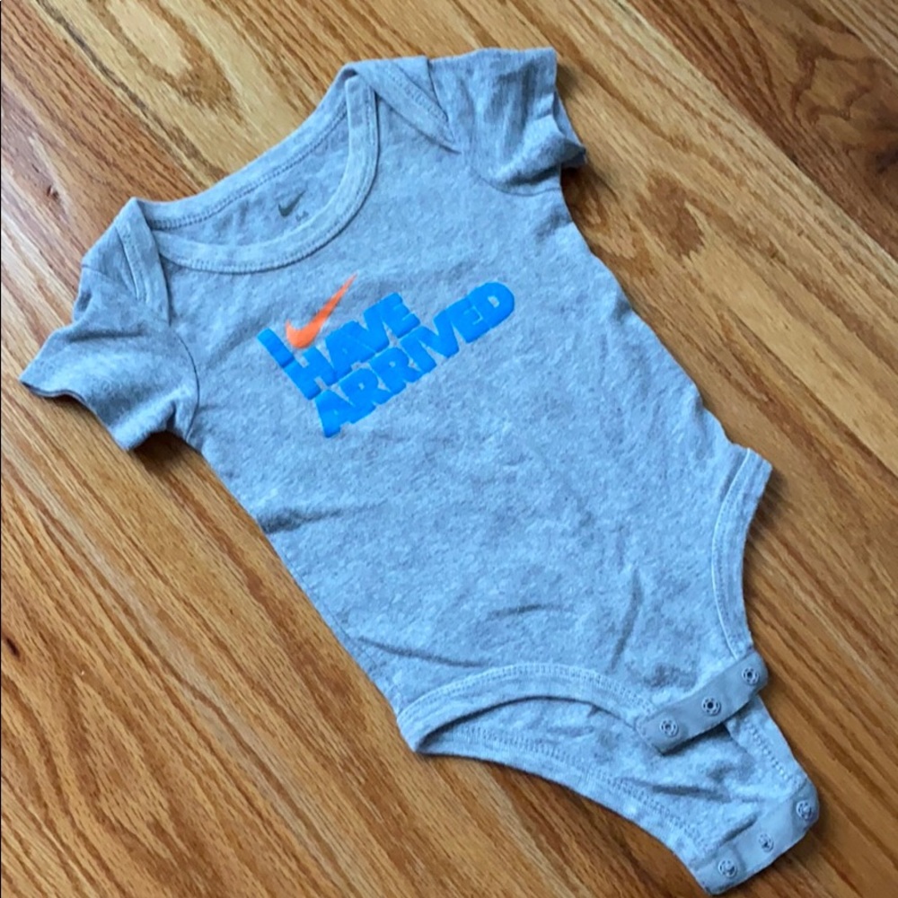 5/$20 Short sleeve onesie